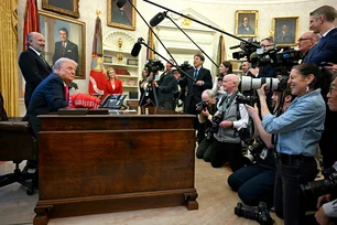 Imagem referente à matéria: Casa Branca impõe novas regras e decidirá quais jornalistas farão perguntas a Trump