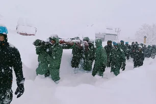 Imagem referente à matéria: Avalanche no Himalaia deixa ao menos 41 pessoas presas