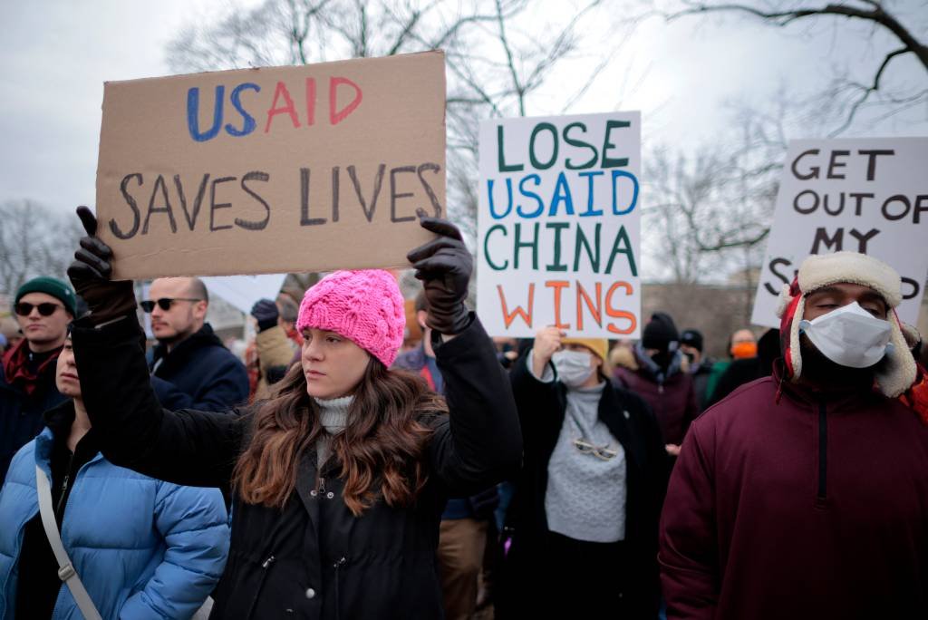 Cortes na USAID geram pânico na África: 'Muita gente morrerá'