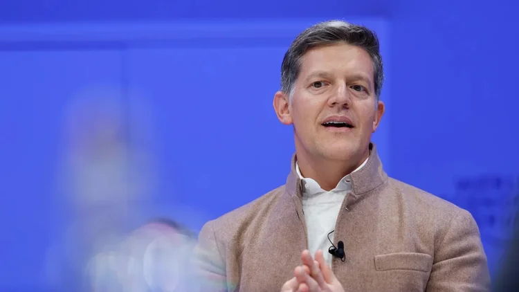Roelof Botha, sócio-gerente da Sequoia Capital Ltd., durante uma sessão de painel no segundo dia do Fórum Econômico Mundial (FEM) em Davos, Suíça, na quarta-feira, 18 de janeiro de 2023 (Bloomberg | Bloomberg | Imagens Getty)