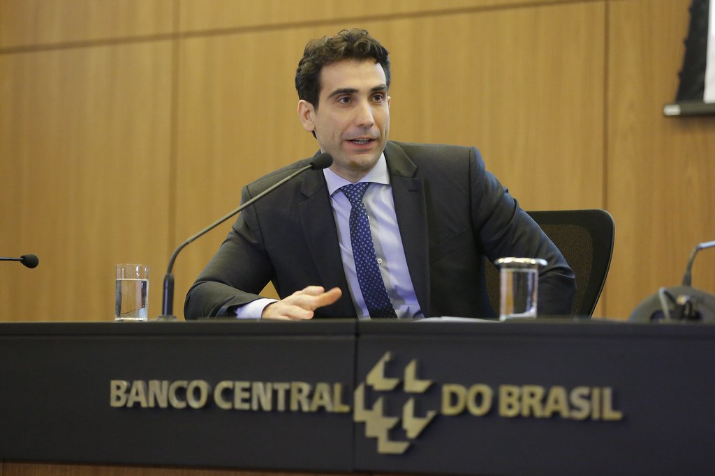 Inflação deve seguir 'desconfortável' para as famílias e fora da meta, diz presidente do BC