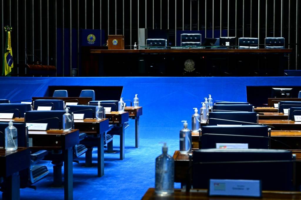 Governo deverá bloquear R$ 18,6 bilhões no Orçamento de 2025 para cumprir regras fiscais, diz Senado