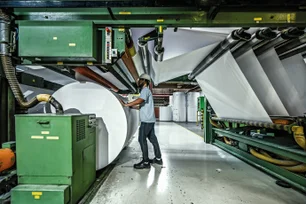Imagem referente à matéria: Suzano avança em tissue em anuncia joint venture de US$ 3,4 bi com a Kimberly-Clark