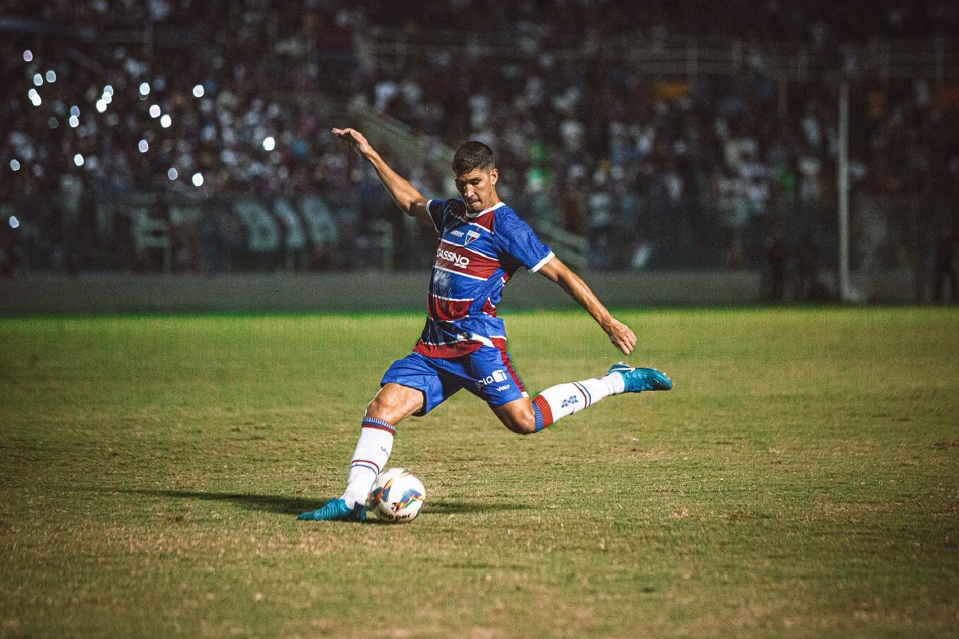 Fortaleza x Vitória: onde assistir ao vivo e horário do jogo pela Copa do Nordeste