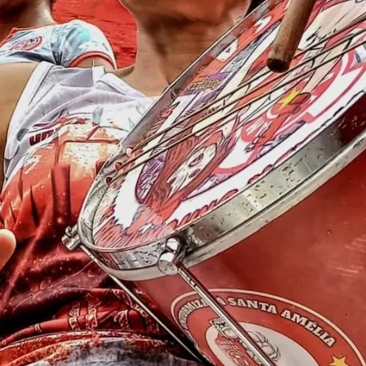 Bateria de futebol de várzea no Museu do Futebol    ( Divulgação/Divulgação)