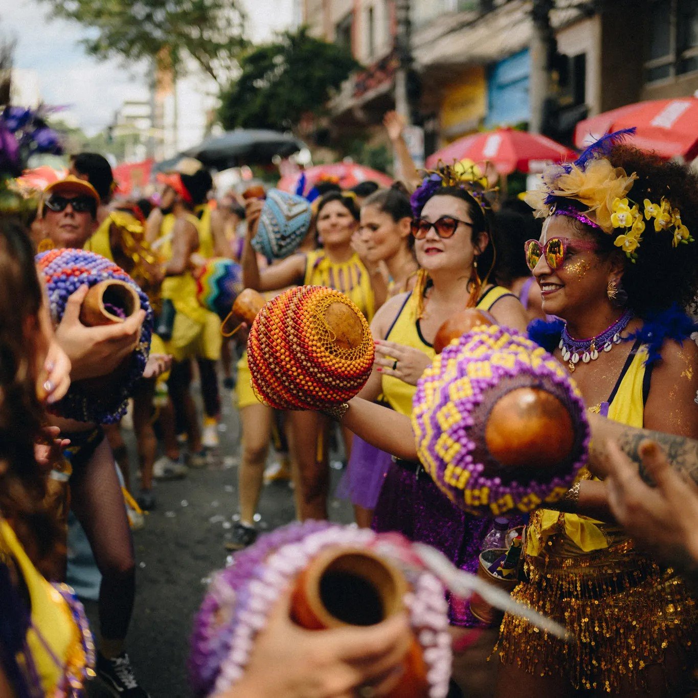 Multas de lixo e xixi na rua durante o carnaval chegam a mais de R$ 800 no Rio