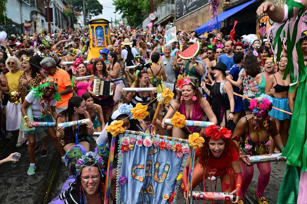 Carnaval 2025 no RJ: blocos de rua hoje, segunda-feira, 3 de março