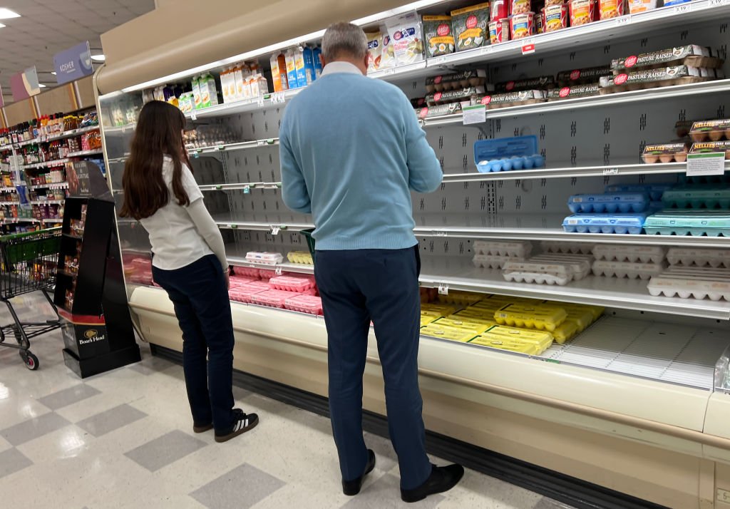 Crise do ovo piora nos EUA, e produto desaparece das prateleiras dos supermercados