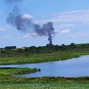 Imagem referente à matéria: Avião de pequeno porte cai e mata duas pessoas no interior de São Paulo