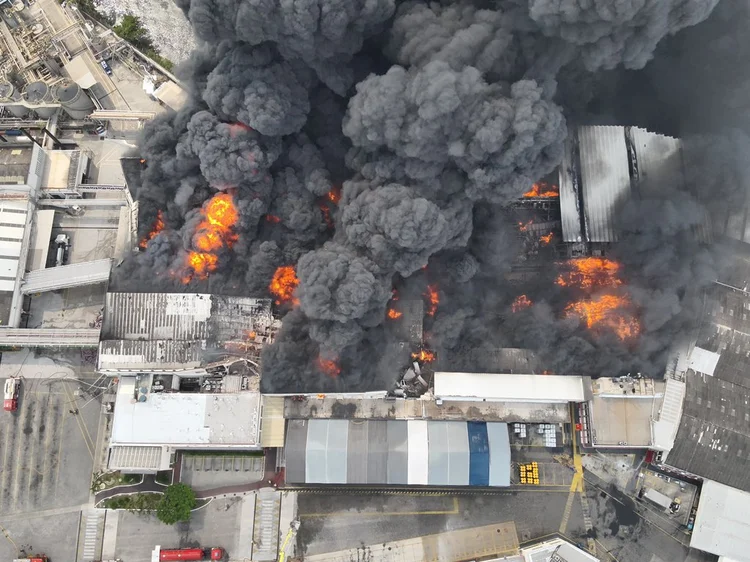 Unidade de óleo lubrificante da Moove, empresa do grupo Cosan, localizada na Ilha do Governador, zona norte do Rio de Janeiro (Governo do RJ/Divulgação)