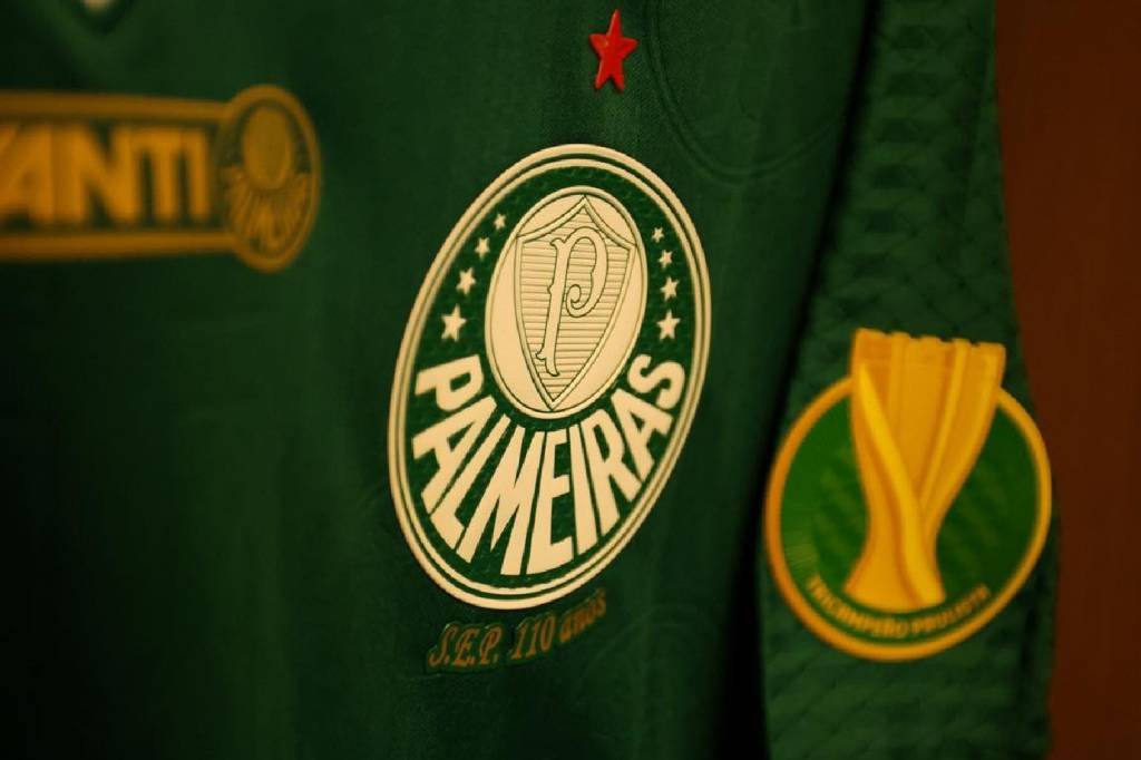 Palmeiras ultrapassou receitas de R$ 1,2 bi em 2024 graças aos R$ 440 mi gerados com transferências