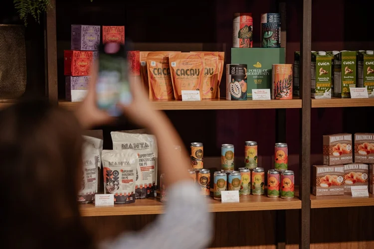 Os produtos vencedores foram apresentados durante evento da Fundação Ellen Macarthur  (Fundação Ellen Macarthur/Divulgação)