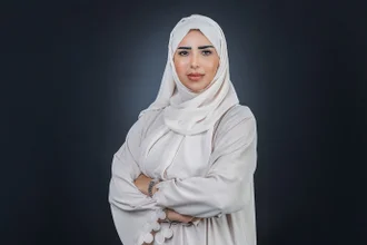 Sana Al Daoumi, de Edge Group: “En los Emiratos Árabes Unidos, se anima a los niños en la escuela a aprender más sobre las oportunidades laborales en las ciencias exactas, especialmente en ingeniería” (Edge Group/Divulgación)