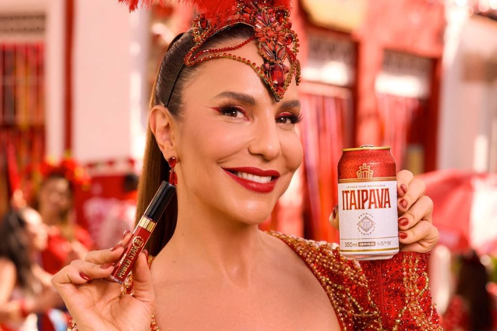 Cerveja e batom: a nova collab de Itaipava e Avon com Ivete Sangalo para o Carnaval