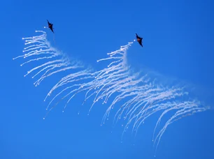 Imagem referente à matéria: Avião militar sul-coreano lança bombas por engano e deixa vários civis feridos