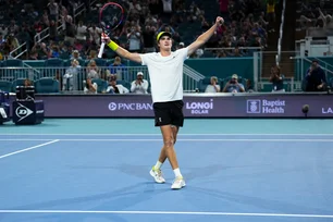 Imagem referente à matéria: João Fonseca enfrenta Ugo Humbert no Miami Open neste sábado; saiba onde assistir ao vivo