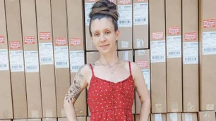 Imagem referente à matéria: Mulher de 41 anos abriu negócio na sala de estar – e faturou US$ 121 mil: ‘É o equilíbrio certo’