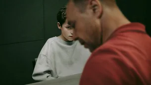 'Adolescência' deslancha e Netflix tem aumento de 24% no lucro; receita subiu 13%