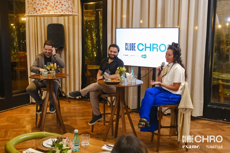 Painel contou com a participação de Bruno Leonardo, VP da EXAME, Leonardo Cirino, CMO da Exame, e Mariana Albuquerque, fundadora da agência Sharp (Eduardo Frazão/Exame/Divulgação)