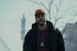 Os 5 melhores filmes e séries para maratonar no fim de semana
