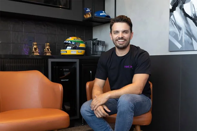 Imagem referente à notícia: Bônus de 18 salários ou viagem à F1 na Itália? “Google de Itajaí” aposta em prêmios para bater meta
