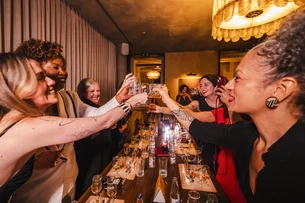 Diageo lança primeiro clube feminino de Whisky do Brasil