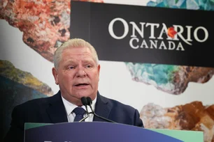 Imagem referente à matéria: Chefe de governo de Ontario ameaça cortar fornecimento de energia aos EUA após tarifas de Trump