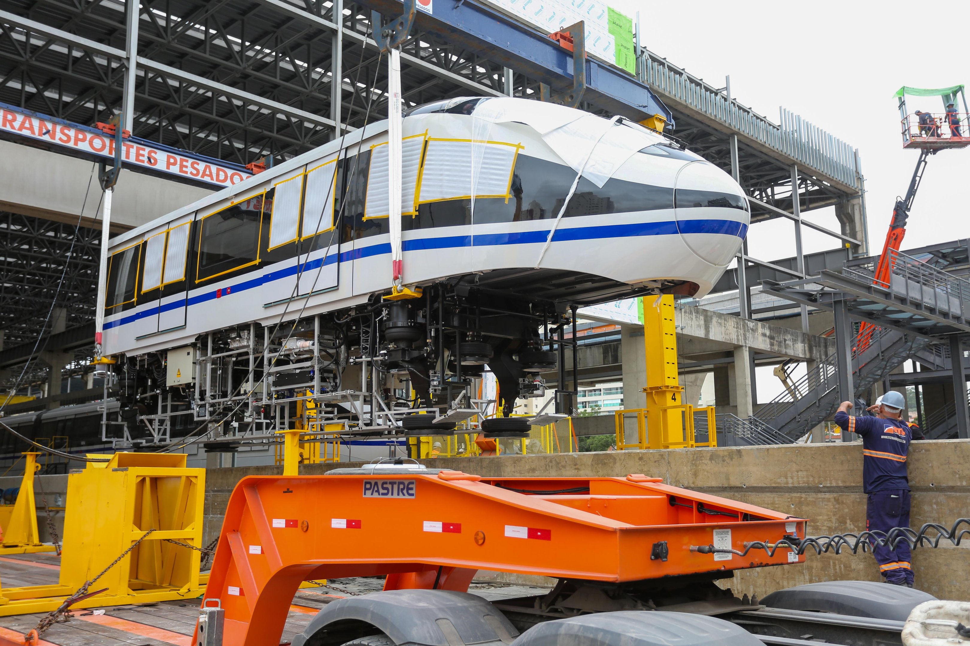 Monotrilho: novo trem da Linha 17-Ouro chega a SP; veja fotos