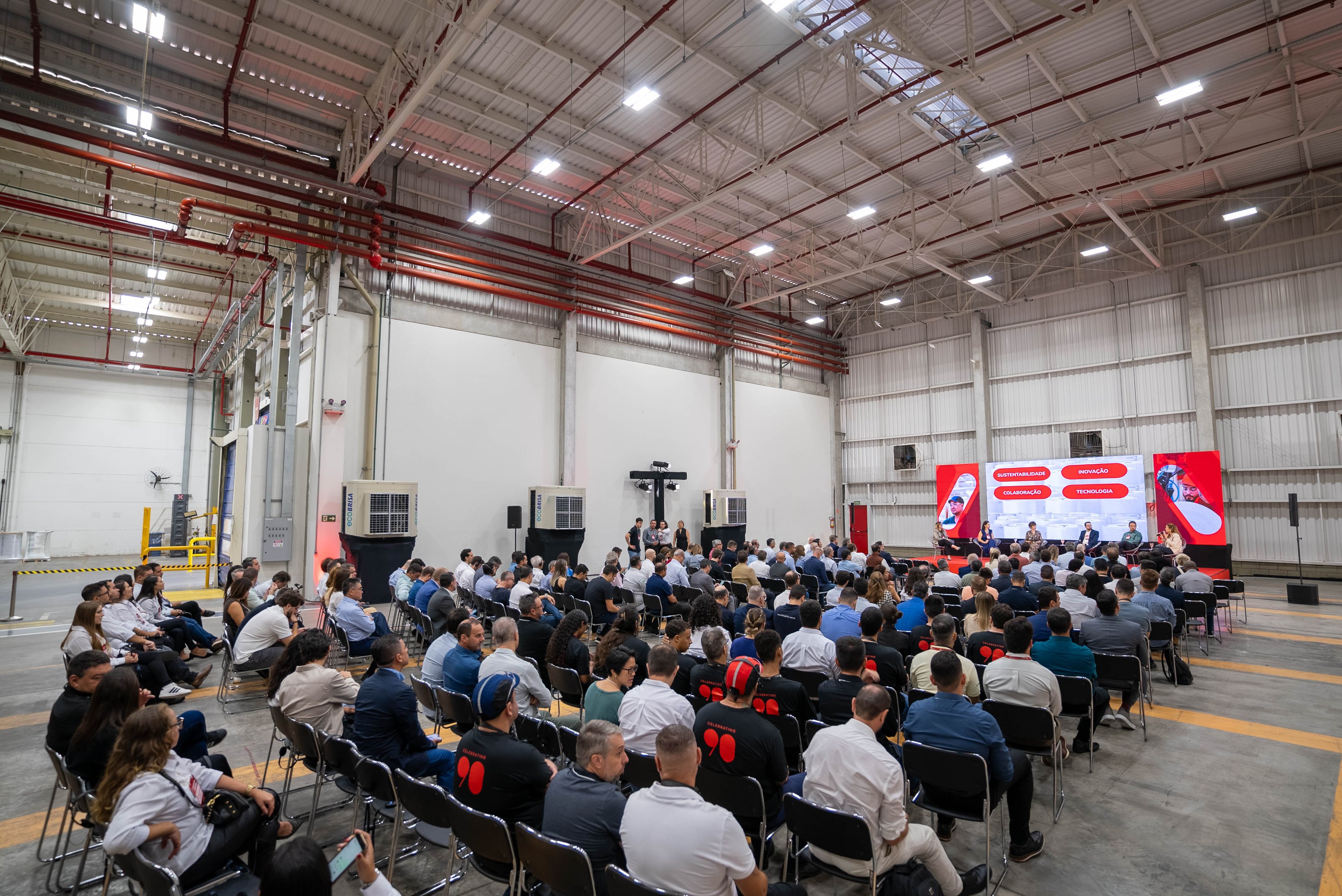 Inauguração da nova laminadora de soluções autoadesivas da Avery Dennison em sua planta de Vinhedo (SP)