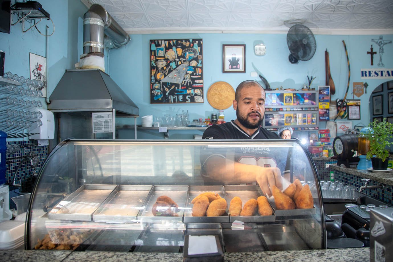 Bar do Biu: coxinha de carne de sol é um dos pontos altos do cardápio liderado pelo baião de dois