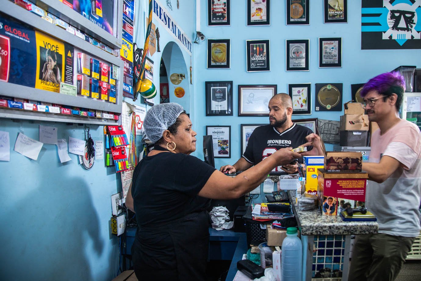 Bar do Biu: arte nas paredes e amor no atendimento