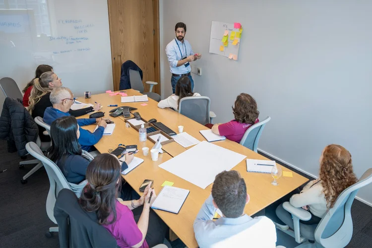 Organizações selecionadas terão mentorias, workshops e apoio de profissionais do BTG para impulsionar projetos educacionais (BTG Pactual/Divulgação)