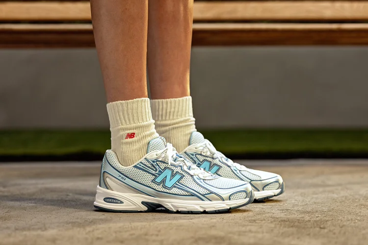 New Balance 740: referência aos momentos do dia, das 7h40 da manhã até às 7h40 da noite (New Balance/Divulgação)