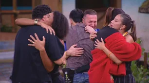 Imagem referente à matéria: BBB 25: Sincerão gera emoção, reconciliações e discussões entre participantes