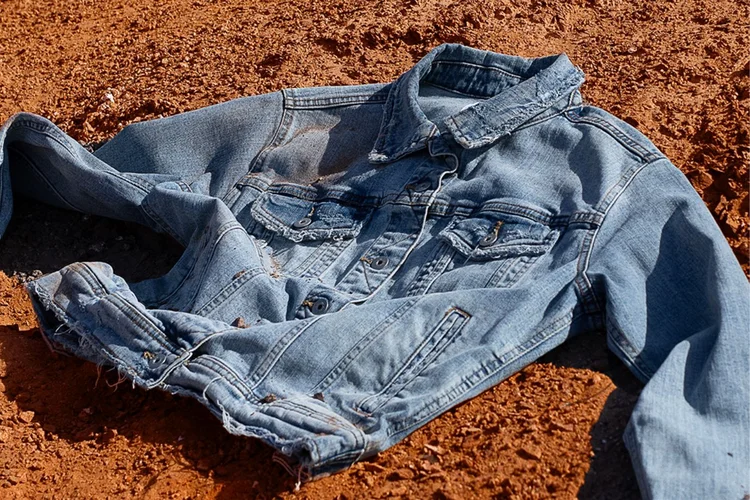 Roupas de grandes marcas de graça: o e-commerce criado para ajudar a limpar o deserto do Atacama e gerar conscientização (Artplan)