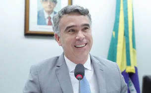 Rafael Brito, deputado federal e presidente da FPME, é entrevistado da EXAME desta sexta