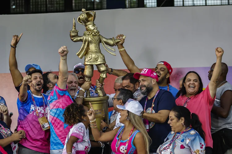 O desfile com as seis mais bem colocadas acontece no próximo sábado, 8 (Paulo Pinto/Agencia Brasil)