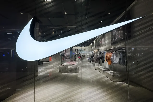 Imagem referente à notícia: Na crise da Nike, CEO vê caminho para recuperação — mas ela vai doer no curto prazo  