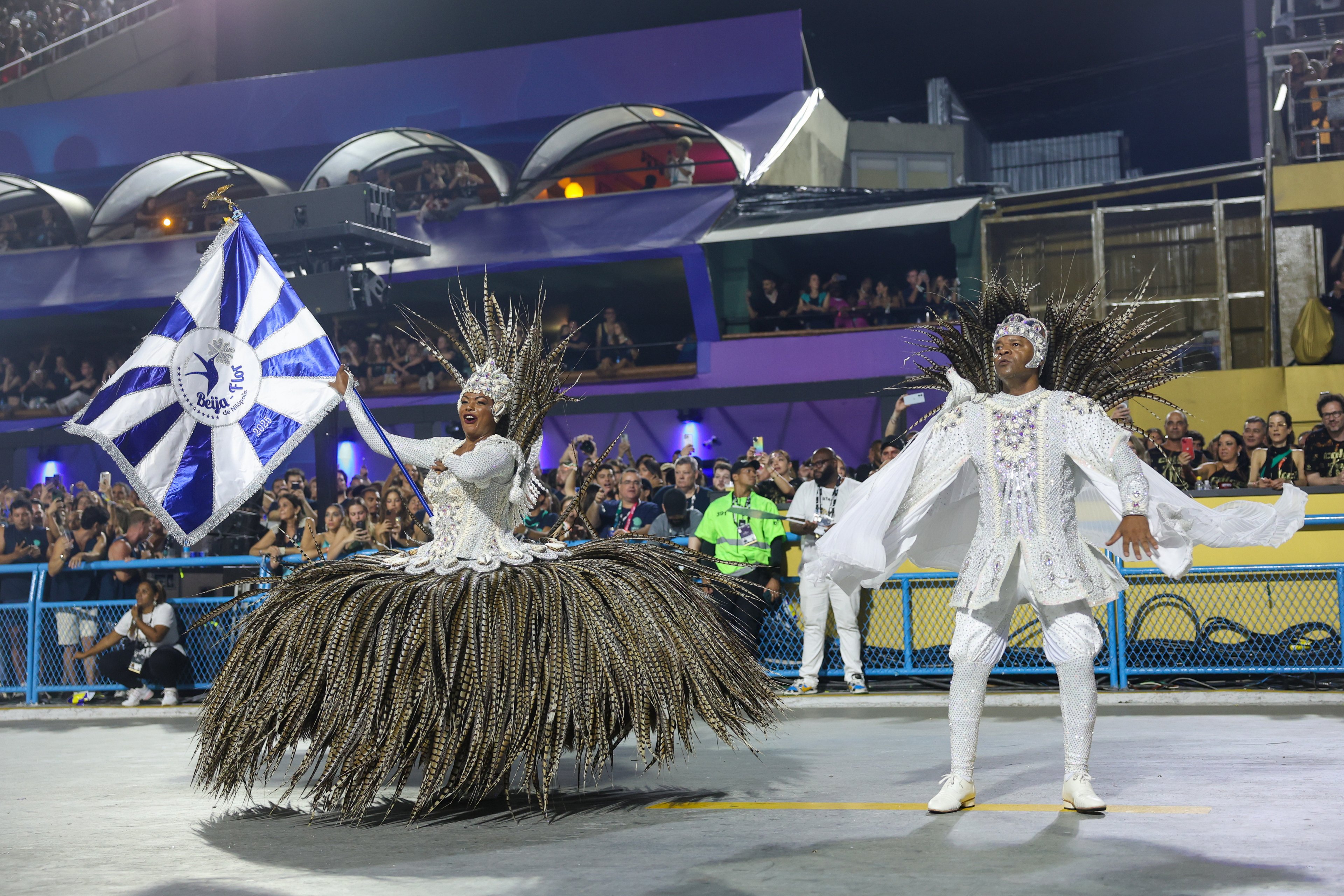 Rio de Janeiro (RJ), 03/03/2025 – Beija-Flor de Nilópolis desfila no segundo dia de carnaval do grupo Especial na Marquês de Sapucaí, na região central do Rio de Janeiro. Foto: Tomaz Silva/Agência Brasil