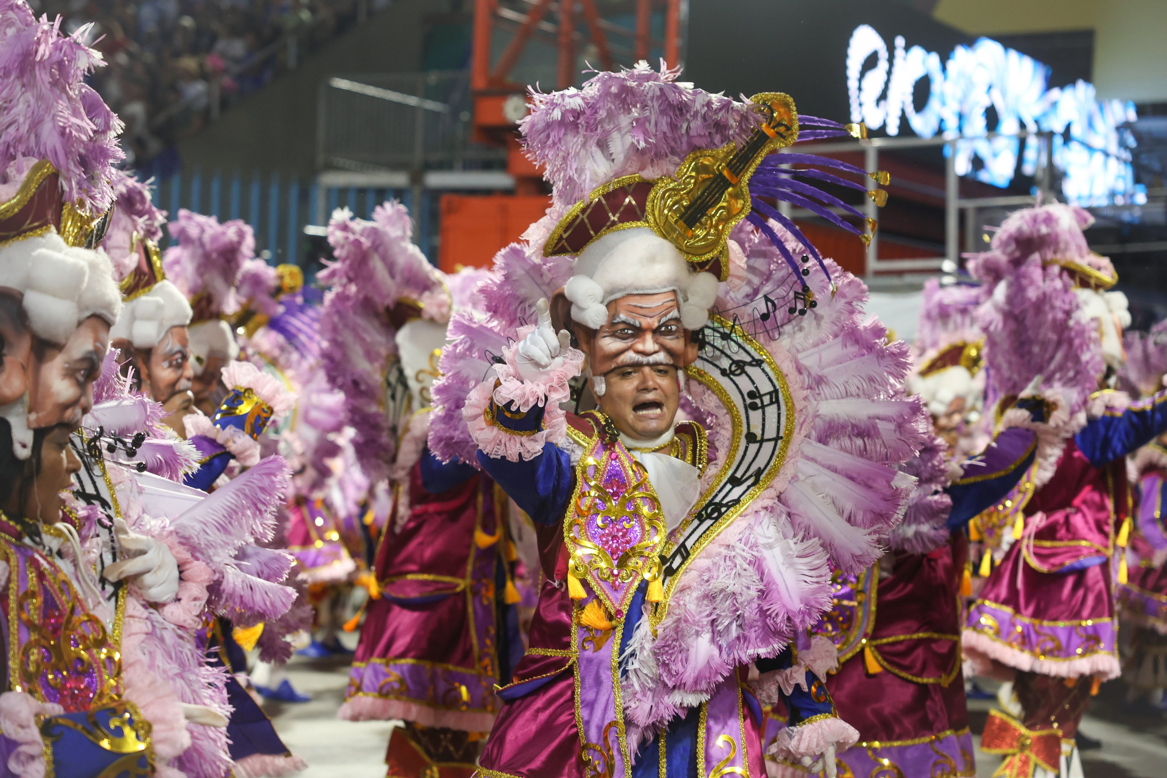 Rio de Janeiro (RJ), 03/03/2025 – Beija-Flor de Nilópolis desfila no segundo dia de carnaval do grupo Especial na Marquês de Sapucaí, na região central do Rio de Janeiro. Foto: Tomaz Silva/Agência Brasil