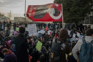 Turquia aumenta repressão contra a imprensa em meio a protestos por prisão de opositor