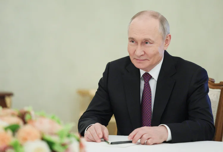 Vladimir Putin e Donald Trump: diálogo para memorando de paz e cessar-fogo na Ucrânia ( Gavriil Grigorov / POOL / AFP)