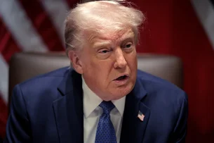 Donald Trump parabeniza Robert Francis Prevost, após ser eleito Papa Leão XIV