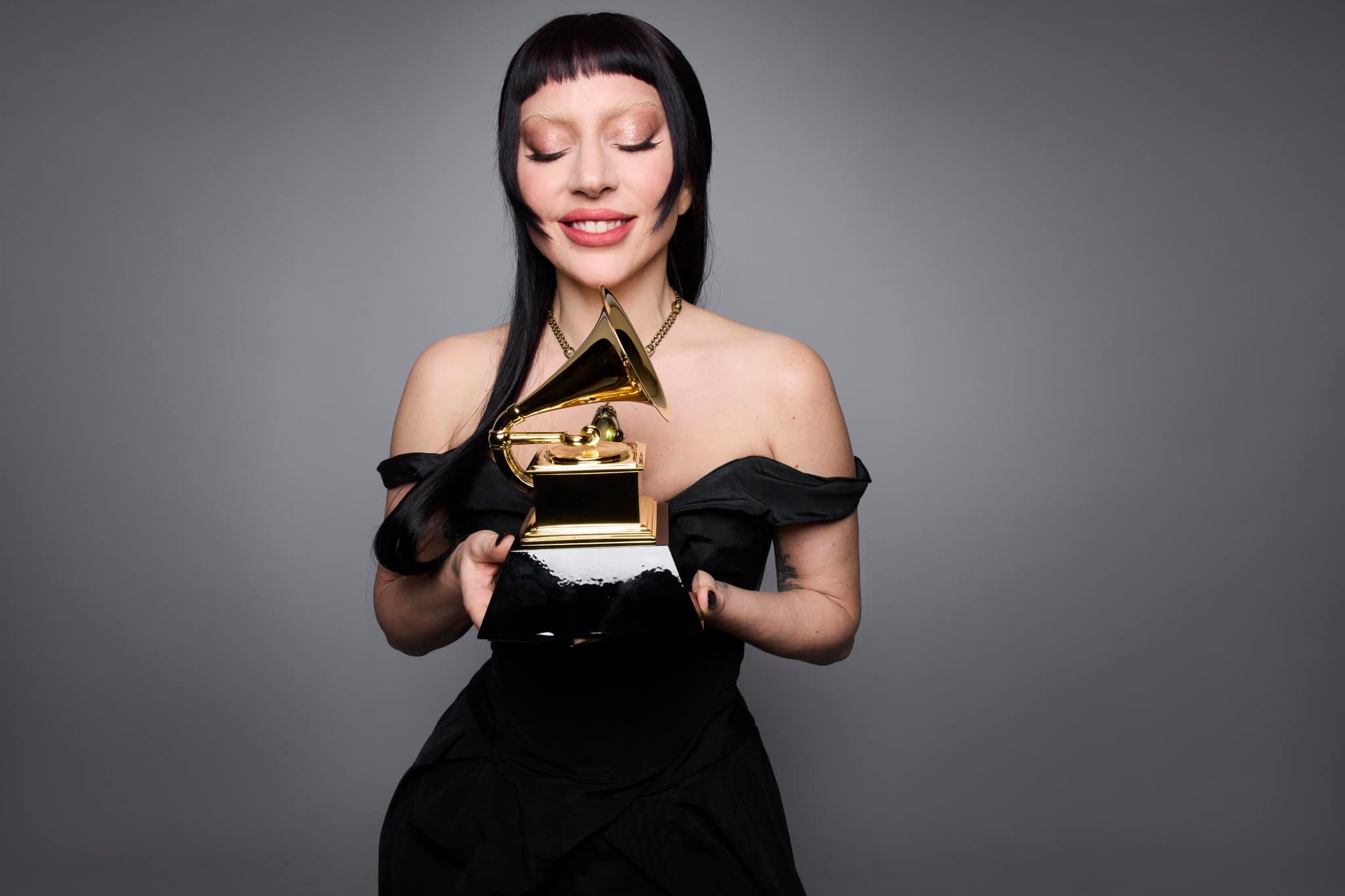 Lady Gaga já é bilionária? Veja detalhes da fortuna da cantora