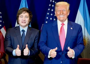 Imagem referente à matéria: Milei e Trump: qual é a tarifa imposta pelos EUA à Argentina?