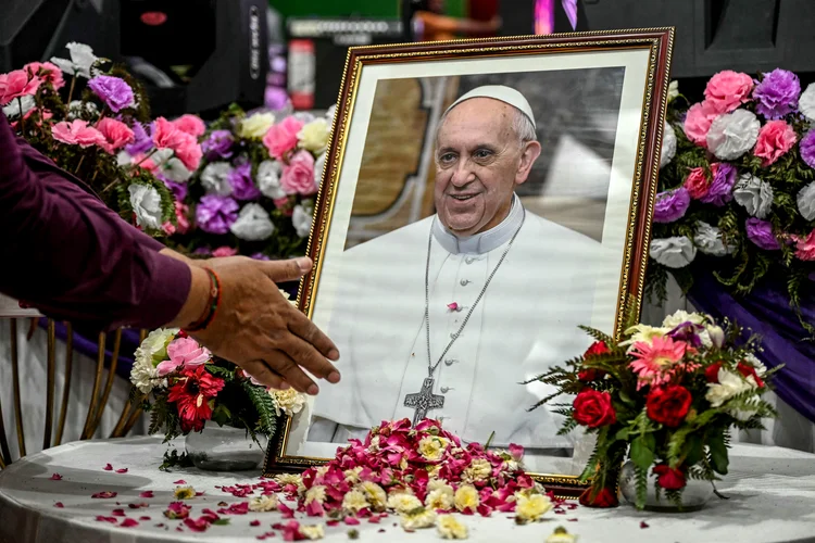 Homenagem ao Papa Francisco em Nova Déli, na Índia (Sajjad Hussain/AFP)