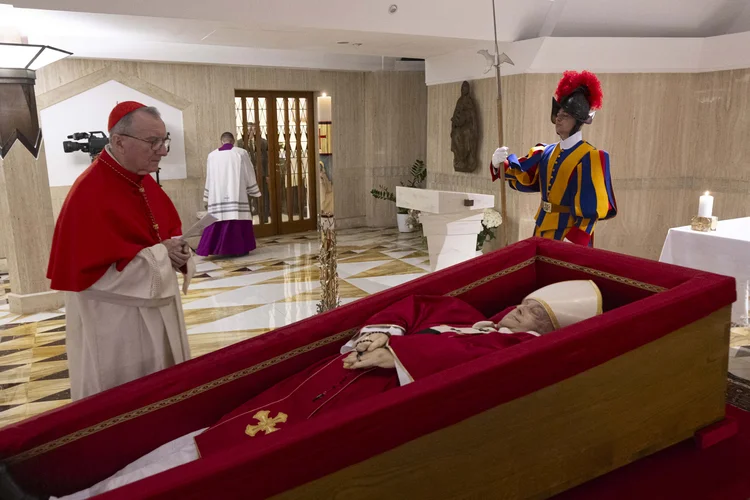 Papa Francisco: funeral será realizado no sábado  (HANDOUT / VATICAN MEDIA / AFP)