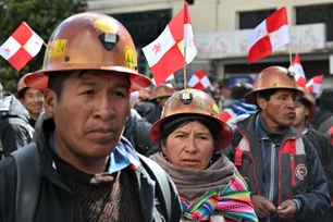 Imagem referente à matéria: Milhares de mineiros bloqueiam La Paz em protesto contra a escassez de combustível