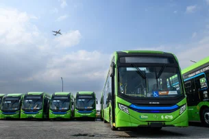 'Ônibus elétrico custa uma fábula e não deveria pegar trânsito', diz representante das empresas