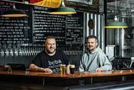 Imagem referente à notícia: Cervejaria atingida pela enchente no RS vai expandir franquias